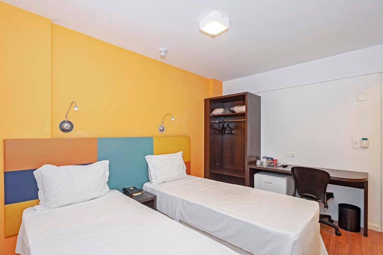 Quarto Standard com 2 Camas de Solteiro