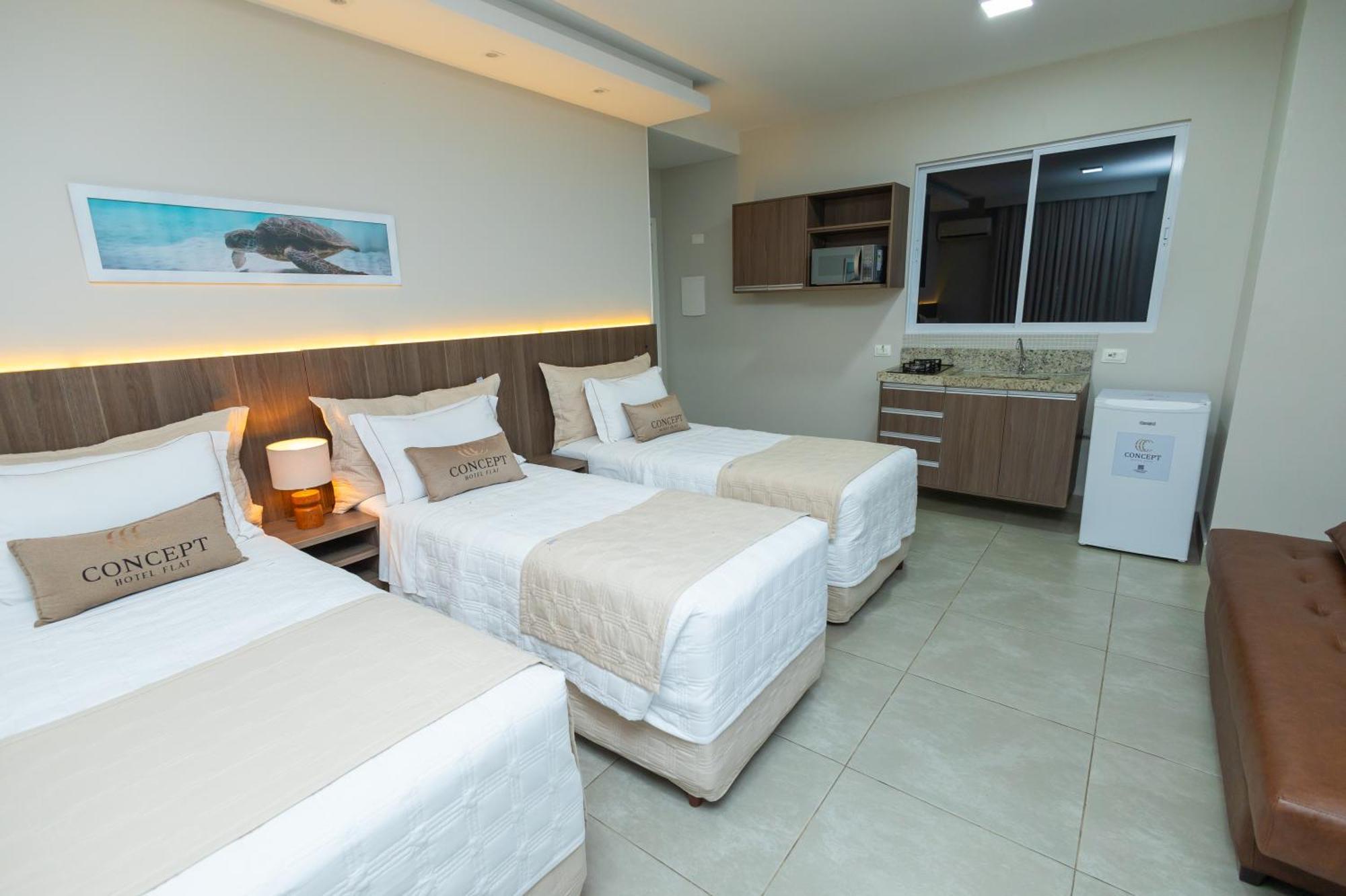 Quarto Quádruplo Standard com 1 Cama de Casal e 2 Camas de Solteiro