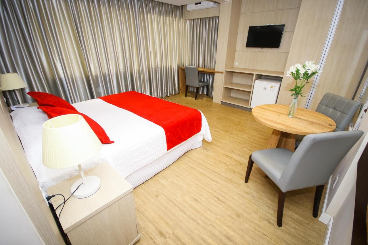 Quarto Luxo com Cama de Casal ou 2 de Solteiro